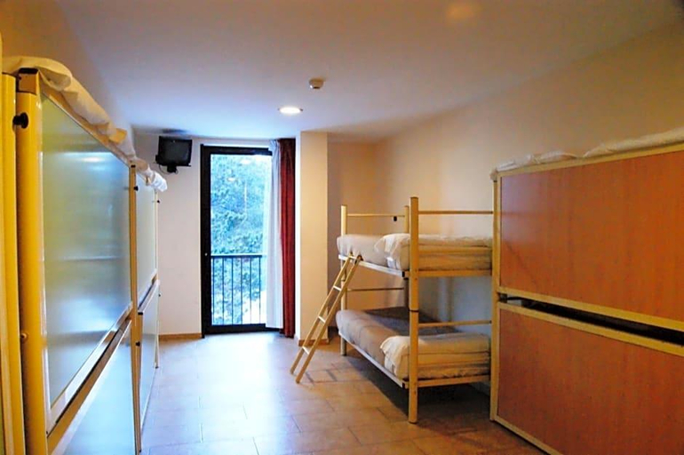 Bedroom 4, Abrigall Hostel Masella, Girona
