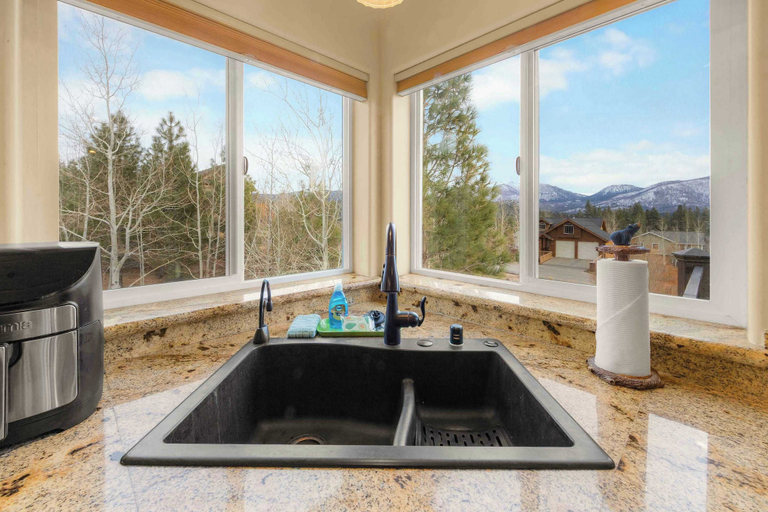 Interior 3, Lookout Point Retreat for 6, El Dorado