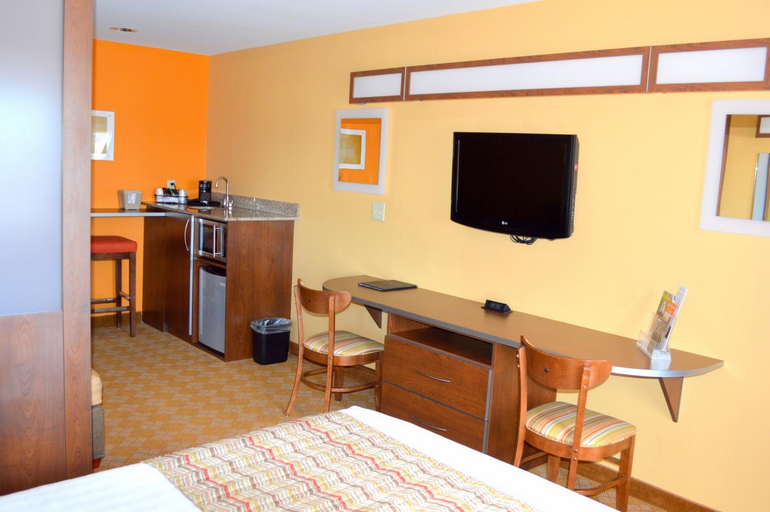 Bedroom 2, Microtel Inn & Suites by Wyndham Rawlins, Carbon