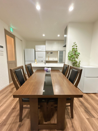 Others 5, Kasilin House, Osaka