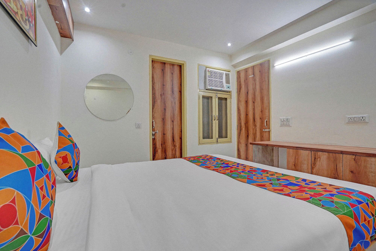 Room 3, Fabhotel Poorva Residency, Delhi