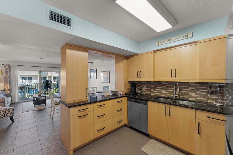 Private kitchen 4, Beachfront Getaway in St. Augustine, Saint Johns