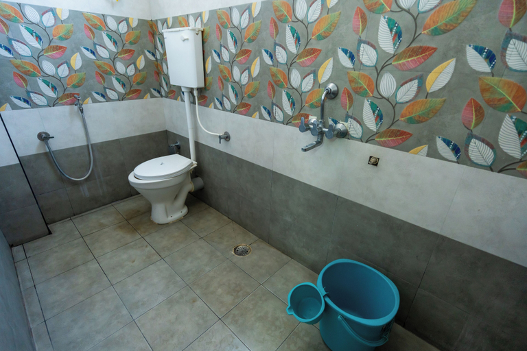 Bathroom 5, Aryas Residency, Coimbatore
