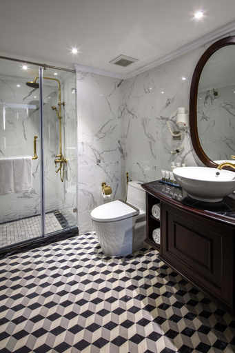 Bathroom 4, Ambassador Cruise Halong Bay, Hạ Long