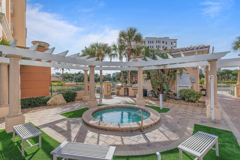 Pool 3, Minorca Andros 402, Volusia