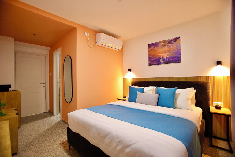 Room 4, Azura Boutique Hotel