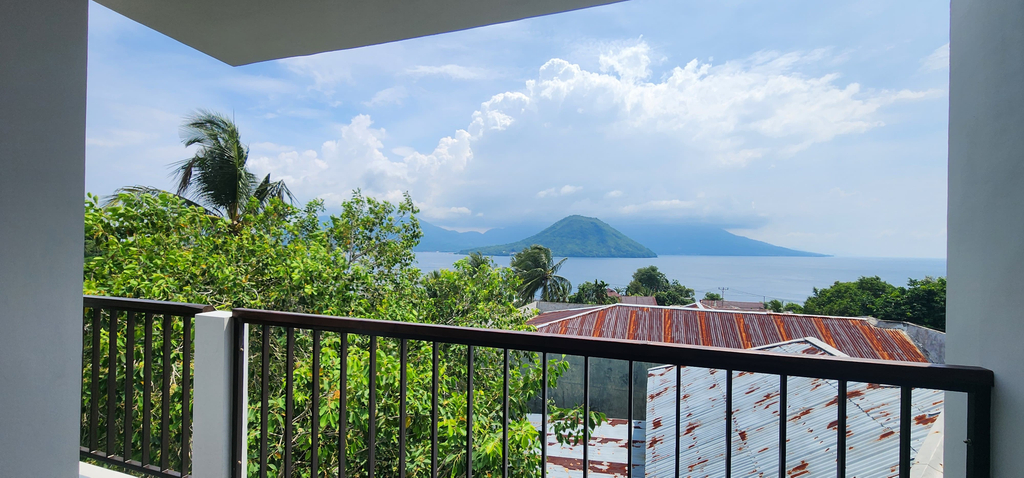 Gajah 12 Lake View Resort Room Type - Deluxe room with the mountains view