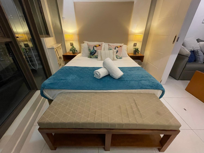 Bedroom 2, KL Tower with Balcony Greenbelt Makati, Makati City