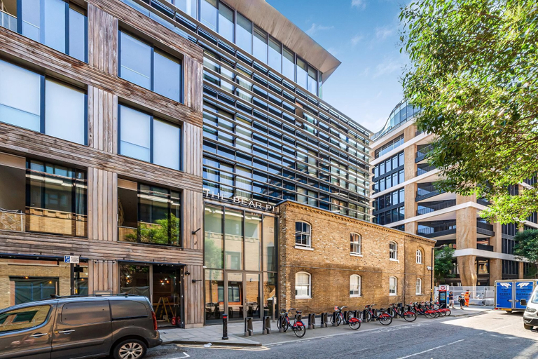 Exterior & Views 2, Luxury Penthouse Overlooking the Thames, London