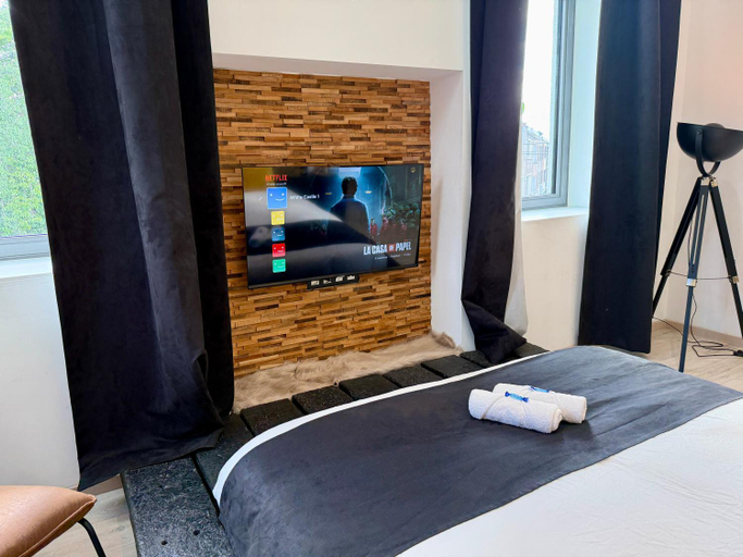Bedroom 2, Charleroi Brussels Airport White Castle, Hainaut