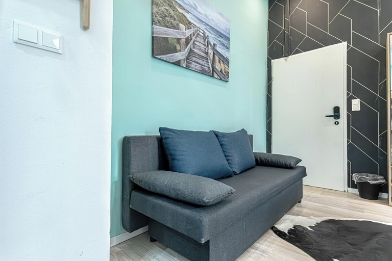 Room 3, Shopping Paradise 9BR For 22 People, Wien