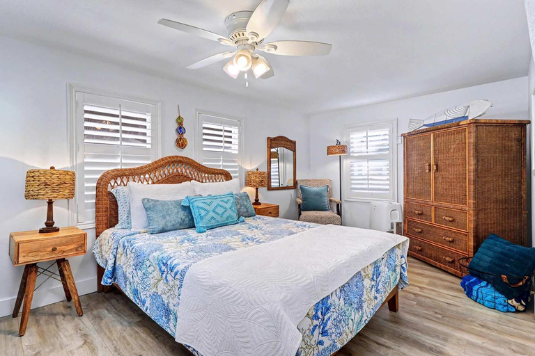 Bedroom 2, Sol Mate Beach Cottage, Pinellas