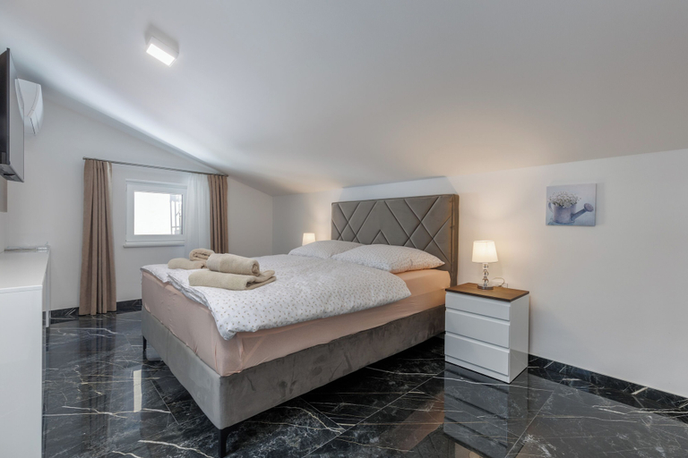Room 3, Pool Apartments Crikvenica, Crikvenica