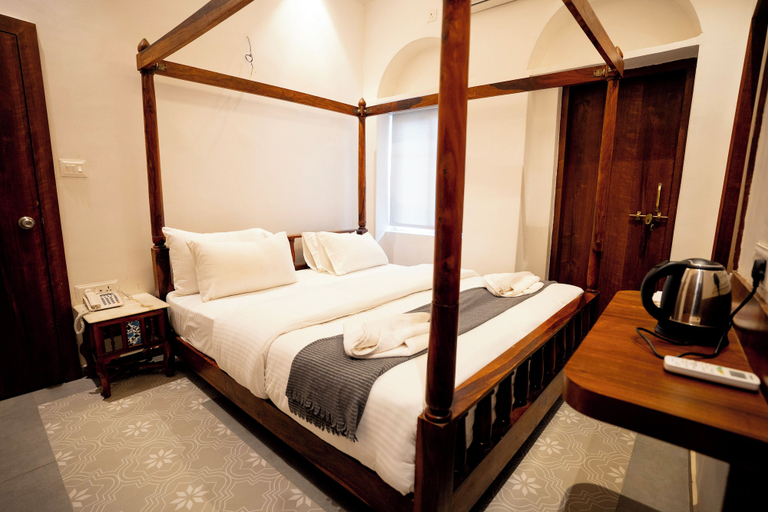 Room 2, SHIVA KASHI HOTEL, Varanasi