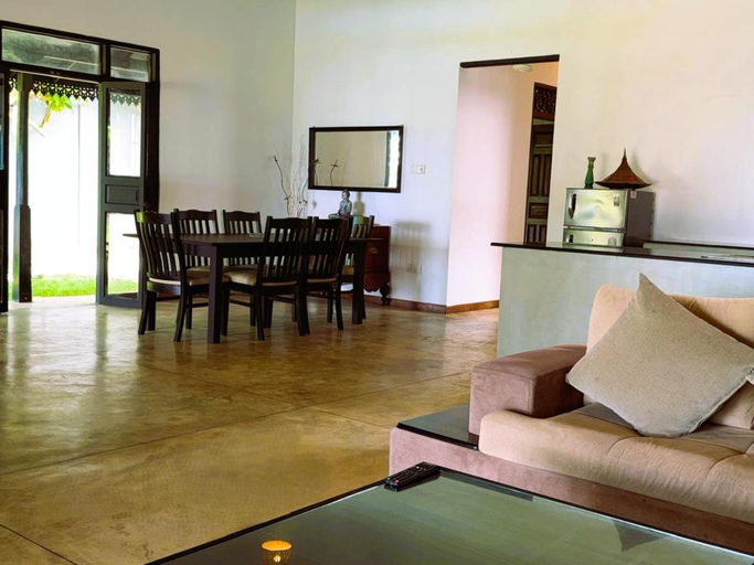 Others 3, 114 Beach Guest House, Hikkaduwa