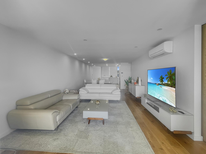 Separate living room 3, Spacious Modern Apartment in Batemans Bay, Eurobodalla