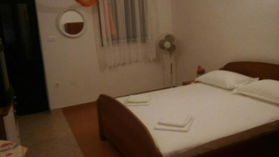 4, Apartments Mesec, Podgora