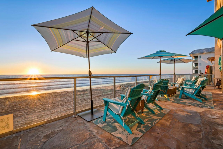 Sport & Beauty, Seashore on the Sand, San Diego