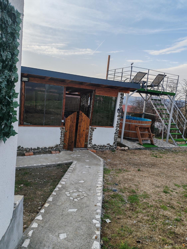 5, Cabana Ema, Curtea De Arges