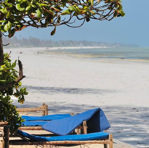 Front of property 4, Pangachumvi Beach Resort, Kaskazini 'A'
