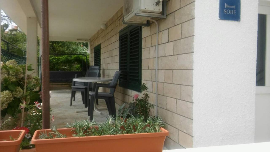 Balcony/terrace 2, Apartments Mesec, Podgora