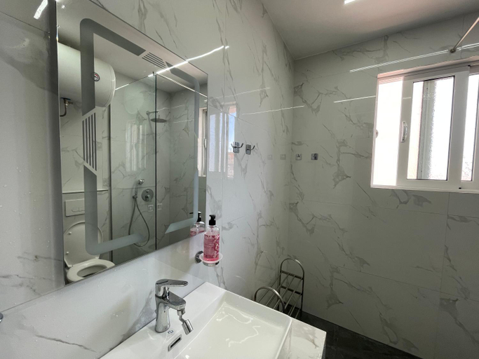 Bathroom 3, Skapeta Apartments, Sarandës