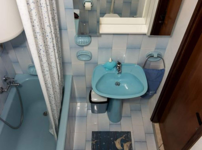 Bathroom 3, Apartments Luka & Leona, Senj
