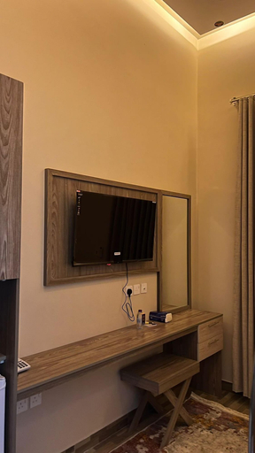 Room 2, SAMA SHAHRZAD