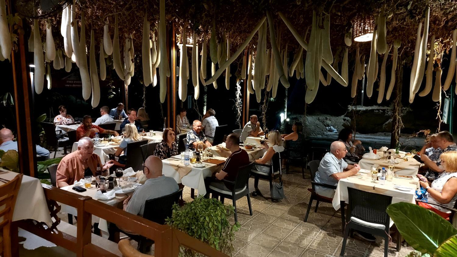Food & Drinks 4, Harmony Seaview Apartments
