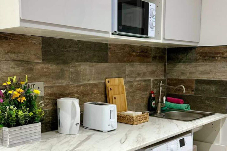 Private kitchen, Studio - Sleeps 3 - Short Walk to King's Cross, London