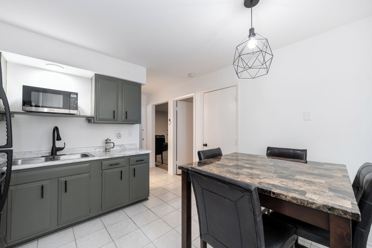 Floor plan 2, Modern 1BR Apt Near Lake & Downtown, De Kalb