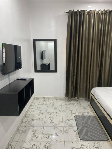 Room 3, ADONAI GUESTHOUSE, AdoOdo/Ota