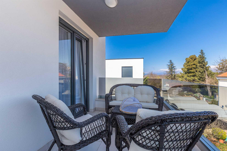 Others 5, Apartment LAGANINI 25001, Njivice