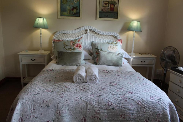 Bedroom 2, Kearsney Manor, iLembe