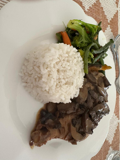 Restaurant 5, Tia Vahine - Navette Gratuite Aeroport H24, Analamanga
