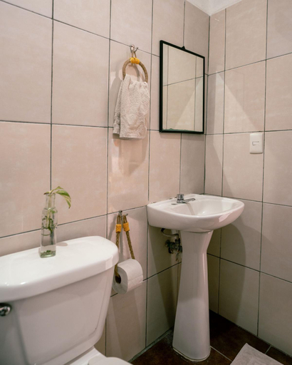 Bathroom 3, Private room with king size bed, Dist. Pochutla