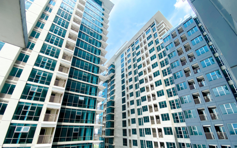 Others 3, Comfy and Elegant 2BR at Tamansari Iswara Apartment By Travelio, Bekasi