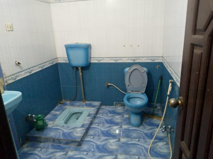Bathroom, Embassy inn Guest House Hyderabad, Hyderabad