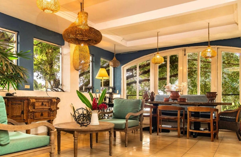 Public Area, Altos de Fontana by Macondo Collection, Managua