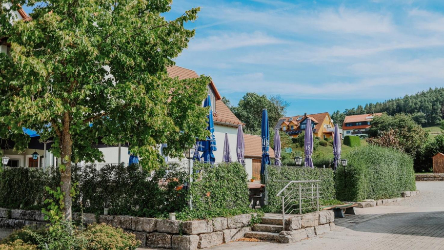 Others 4, Gasthaus zur Linde, Ansbach