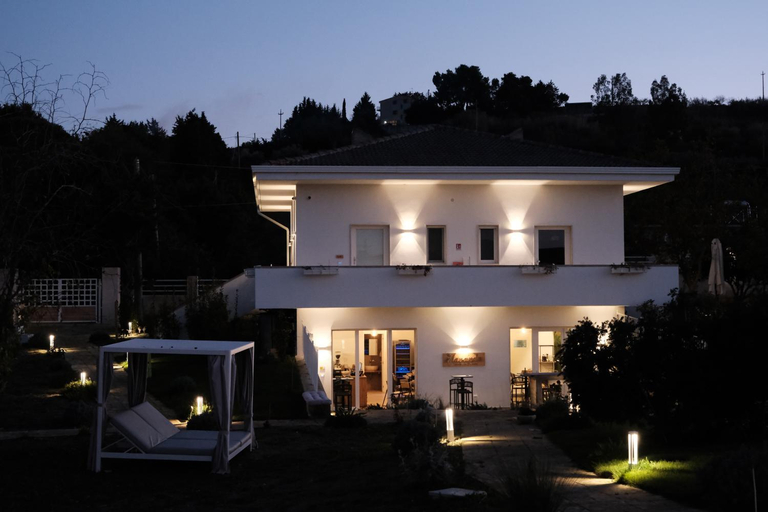 Exterior & Views 2, amarena garden house, Matera