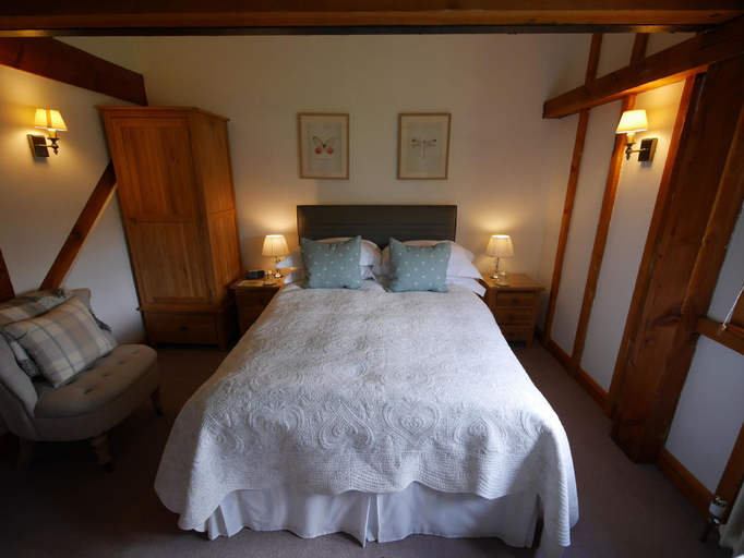 Bedroom 3, North Downs Barn, Kent