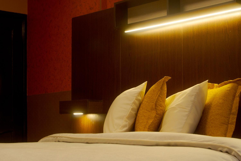 Others 3, Hotel Condeza, Pedro Domingo Murillo