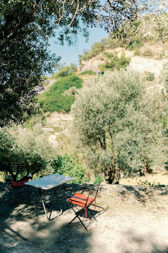 Others 5, Δωματια Κοκκινος Πυργος, North Aegean