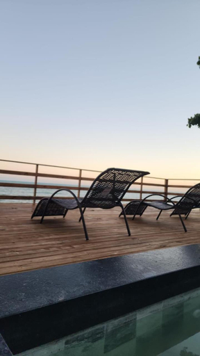 Others 3, suites Pataxos, Prado