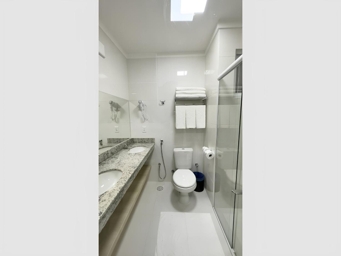 Bathroom, Lacqua Diroma 1-2-3-4-5, Caldas Novas