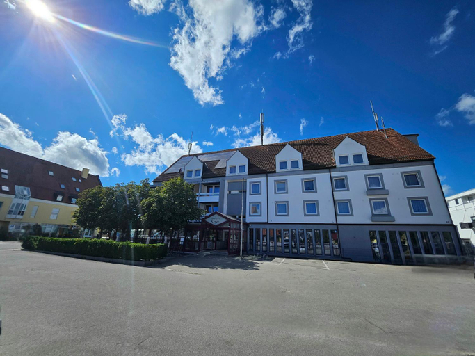 Exterior & Views 2, Hotel Krone, Augsburg