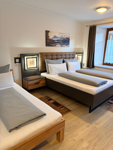 Bedroom 2, Goldener Adler, Innsbruck Land