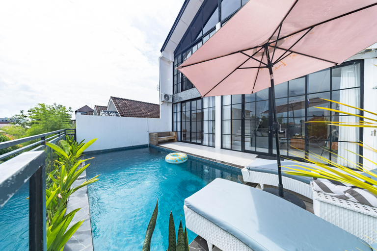 Others 3, Loft 360 by Villas R Us, Badung