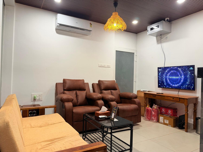 Public Area 3, ORANGE SKY INN, South Goa